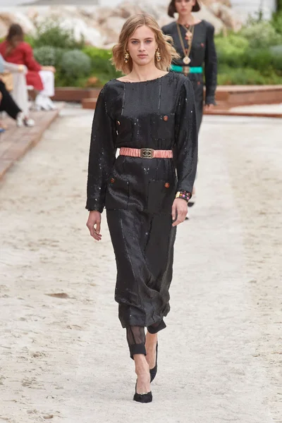 Look 66